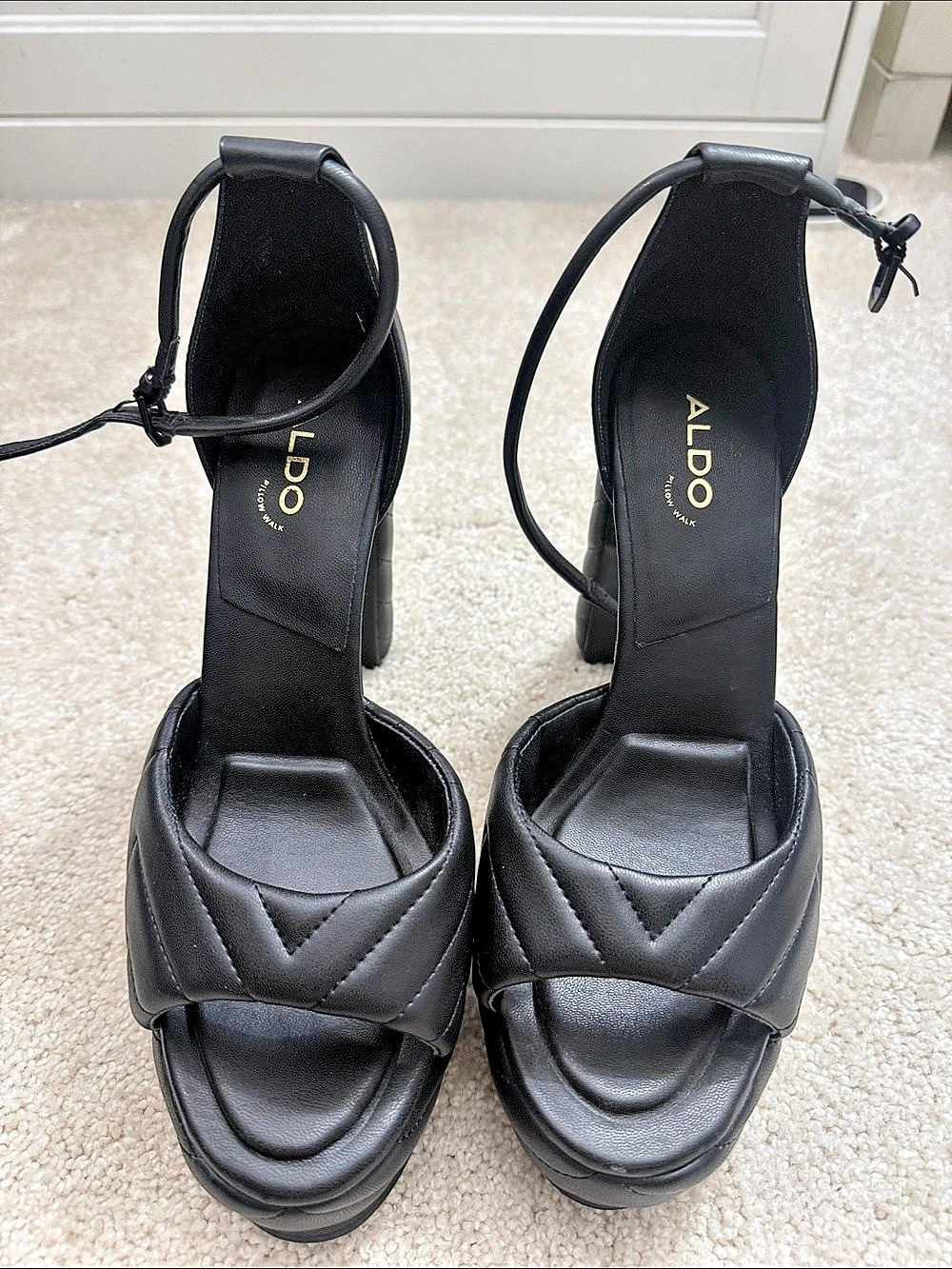 ALDO Pillow Walk Black Quilted Platform Heels 8.5 never worn